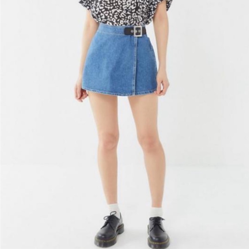 Urban Outfitters BDG 90s Mini Skort